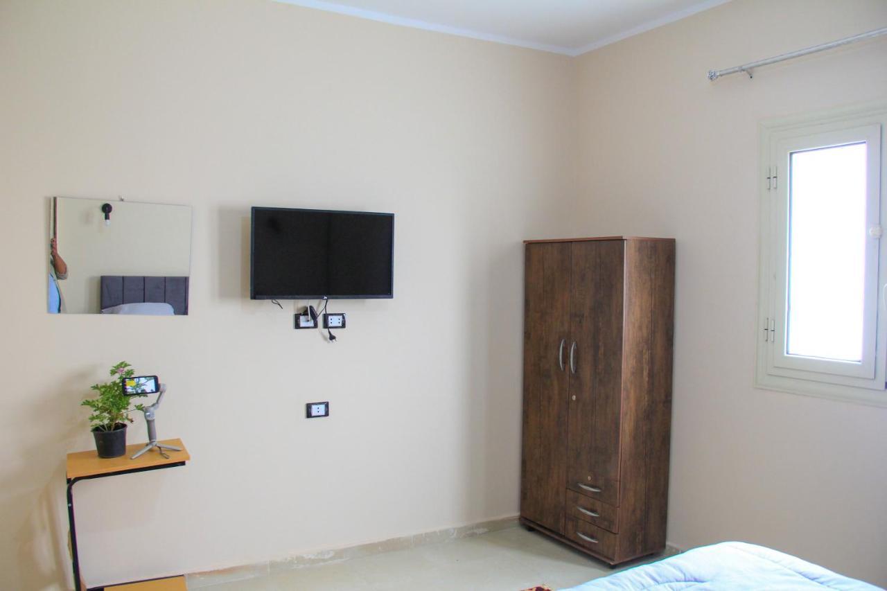 Pyramids Road Guest House Cozy Rooms And Rooftop Breakfast With The Pyramids View Nazlet el-Sîsi Εξωτερικό φωτογραφία