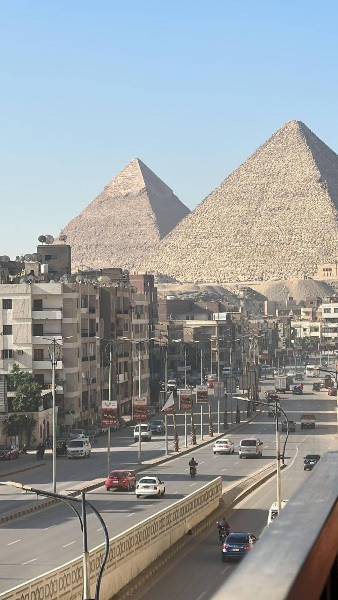 Pyramids Road Guest House Cozy Rooms And Rooftop Breakfast With The Pyramids View Nazlet el-Sîsi Εξωτερικό φωτογραφία