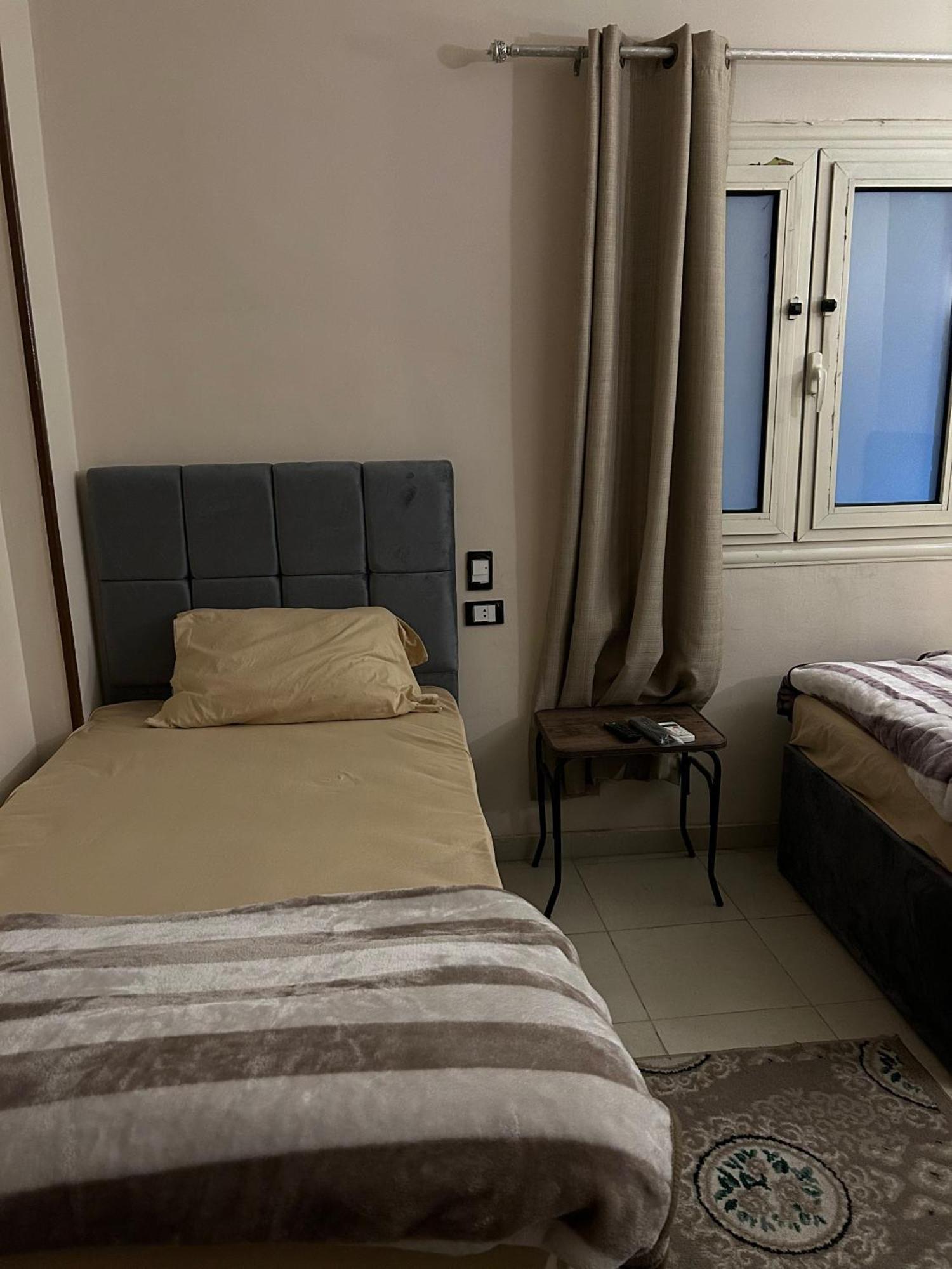 Pyramids Road Guest House Cozy Rooms And Rooftop Breakfast With The Pyramids View Nazlet el-Sîsi Εξωτερικό φωτογραφία