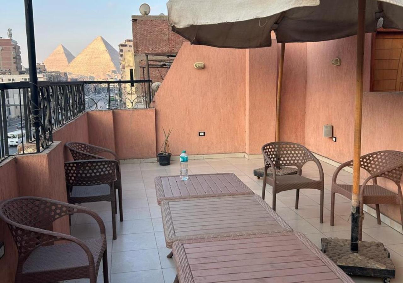 Pyramids Road Guest House Cozy Rooms And Rooftop Breakfast With The Pyramids View Nazlet el-Sîsi Εξωτερικό φωτογραφία