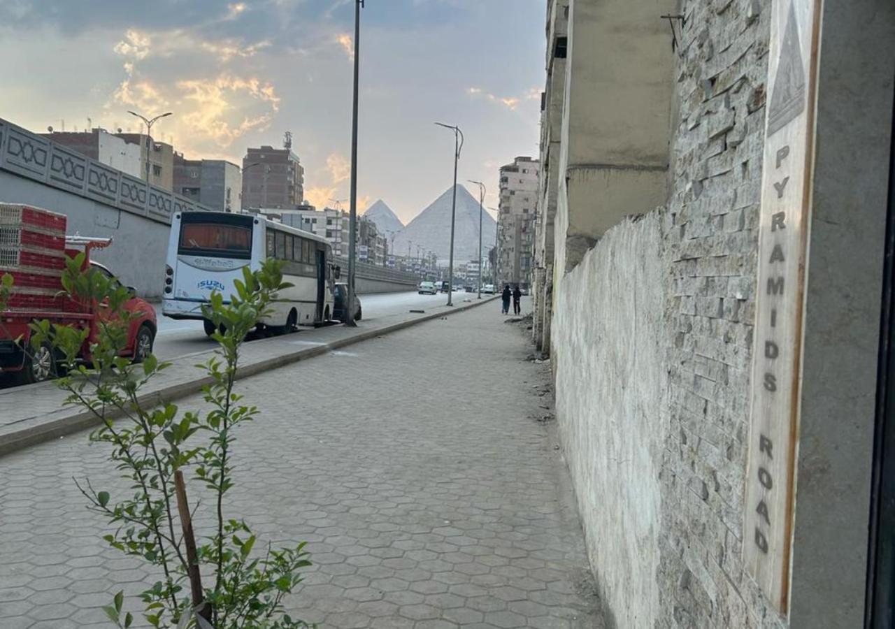 Pyramids Road Guest House Cozy Rooms And Rooftop Breakfast With The Pyramids View Nazlet el-Sîsi Εξωτερικό φωτογραφία